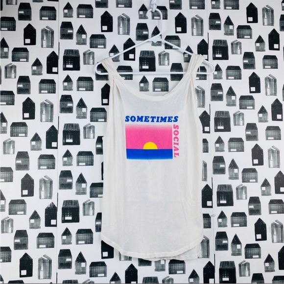 Wildfox / NWT / ‘Sometimes Social’ Graphic Tank Top / women’s extra small - Picture 6 of 6